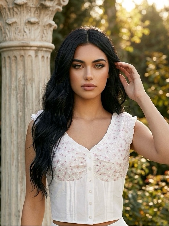 Rosie Posie Tops - Rosie Posie White Embroidered Crop Button-Front Top women’s size large nwt